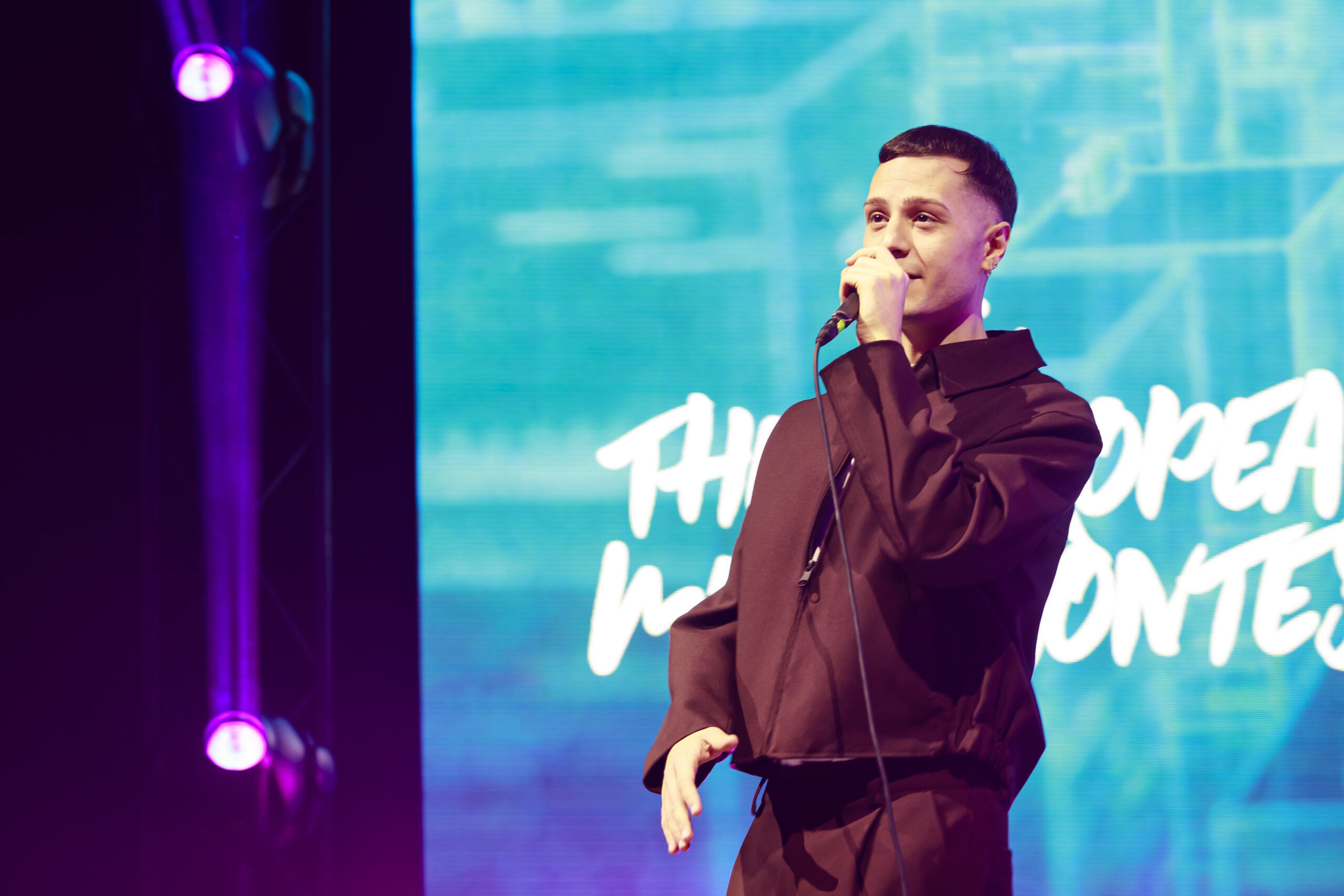 Il nuovo singolo di ACQUAVIVA