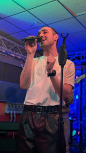 Performance live cantante - Barrio's live